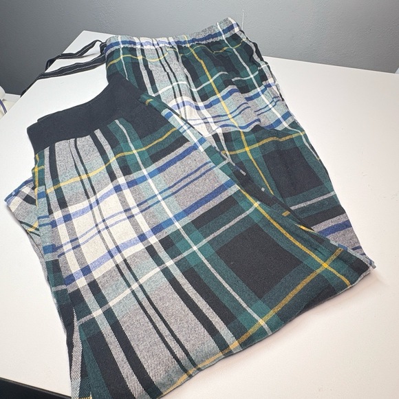 Old Navy Other - NWOT Old Navy Pajama Joggers Size 3X Multi-color Plaid Flannel Drawstring Lounge